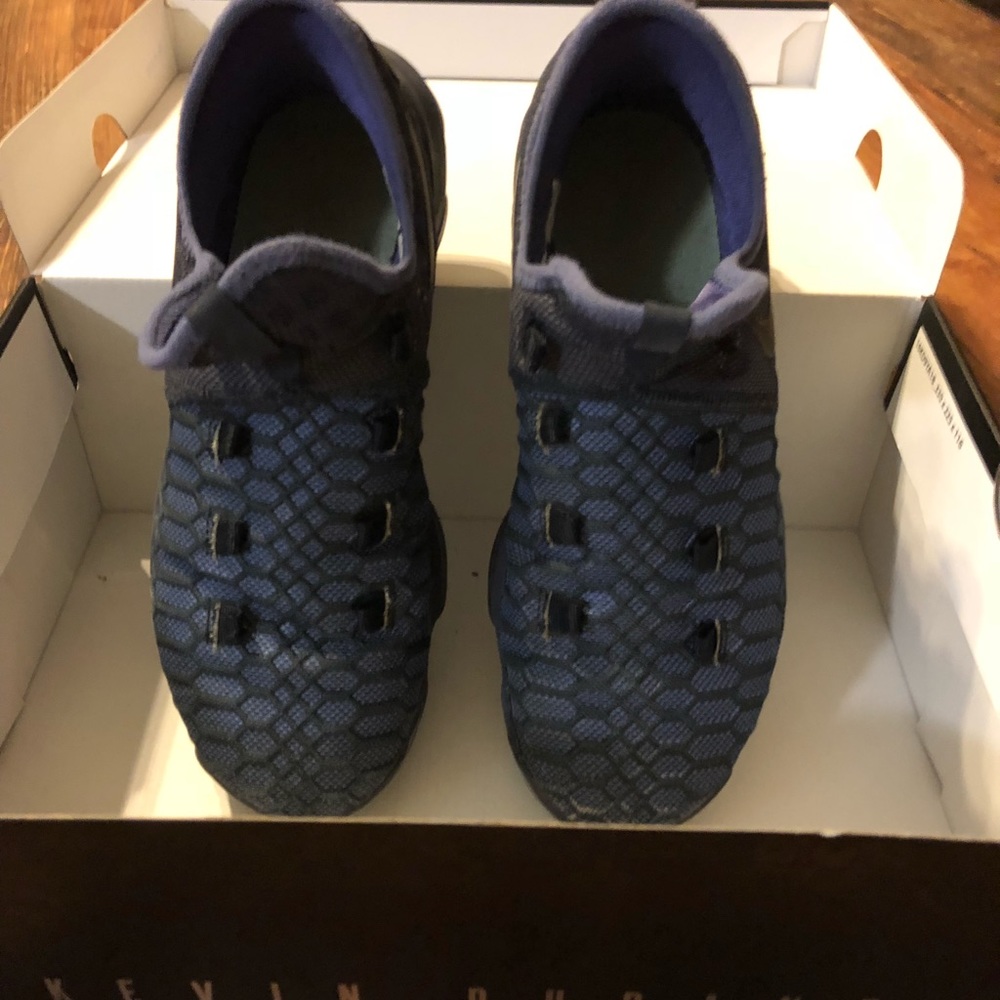 Boys  Kd 9’s Nike basketball shoes size 5.5y